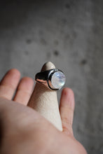 Cargar imagen en el visor de la galería, Anillo piedra luna
