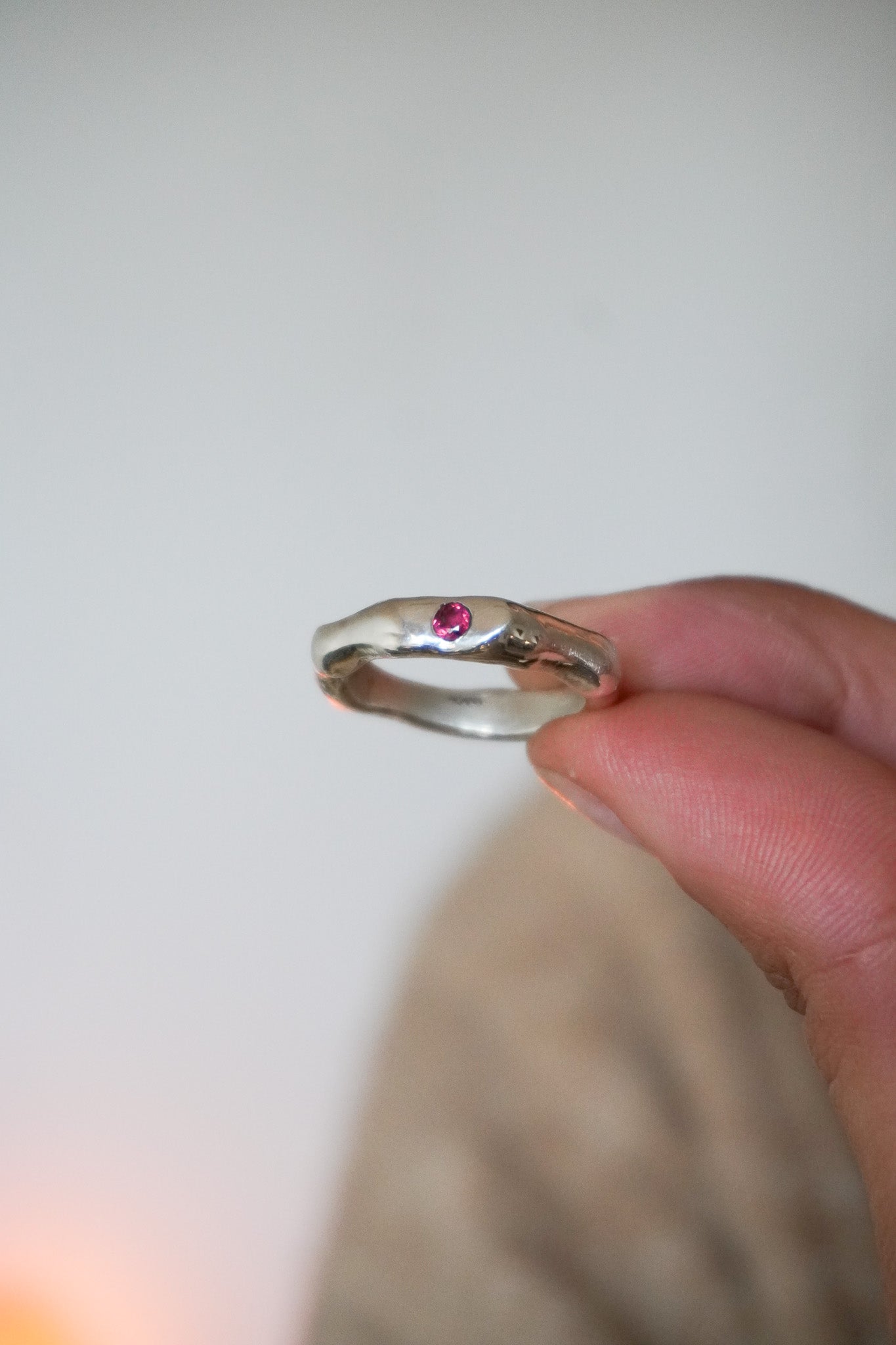 Anillo turmalina rosa