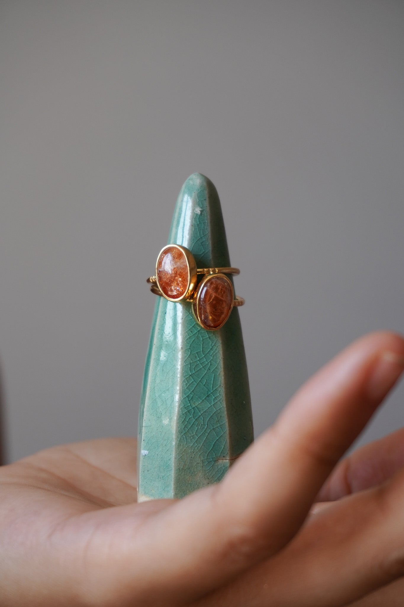 Anillo sunstone TALLA 16 (baño de oro 24k)