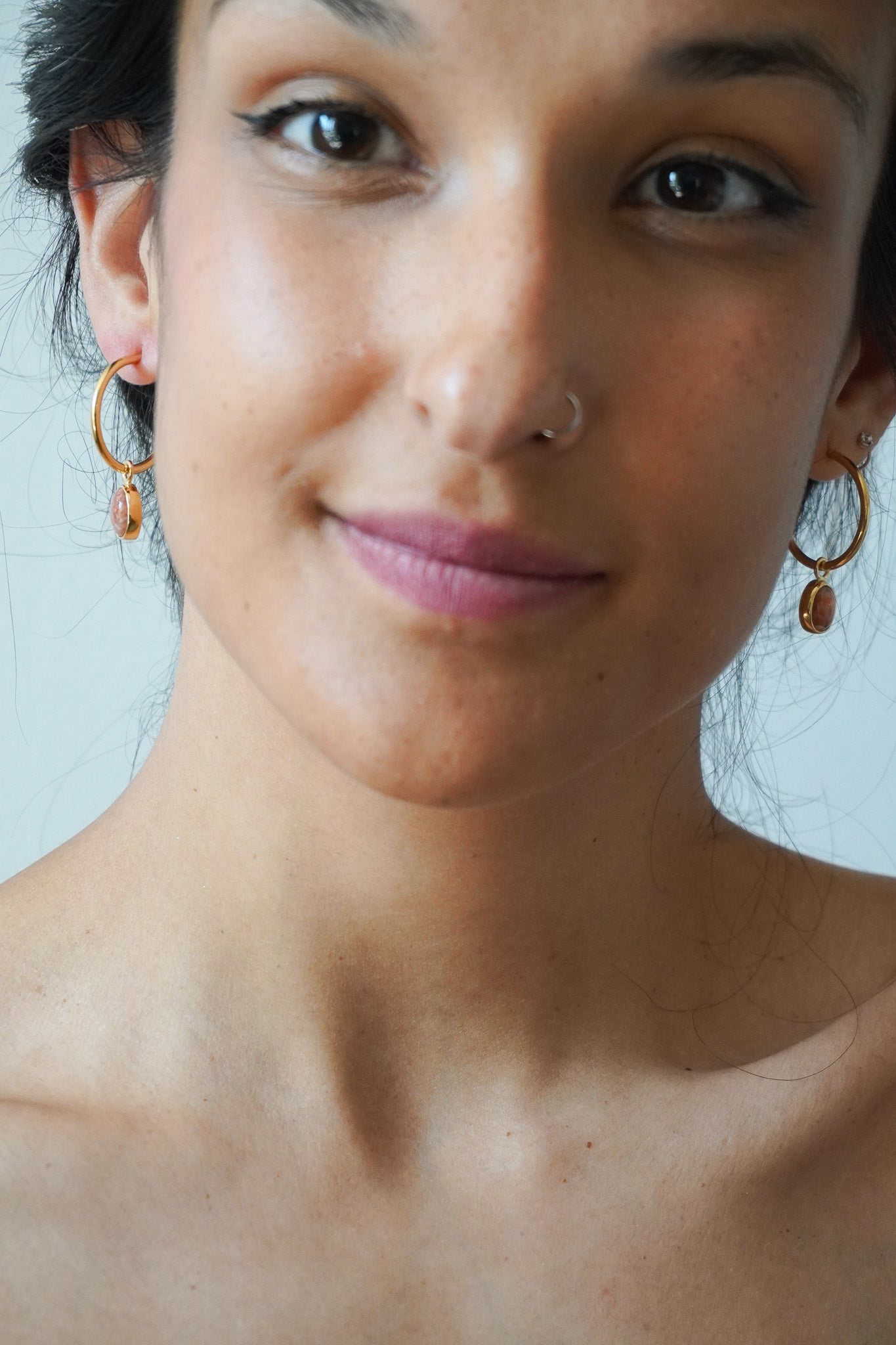 Aros sunstone (baño oro 24k)