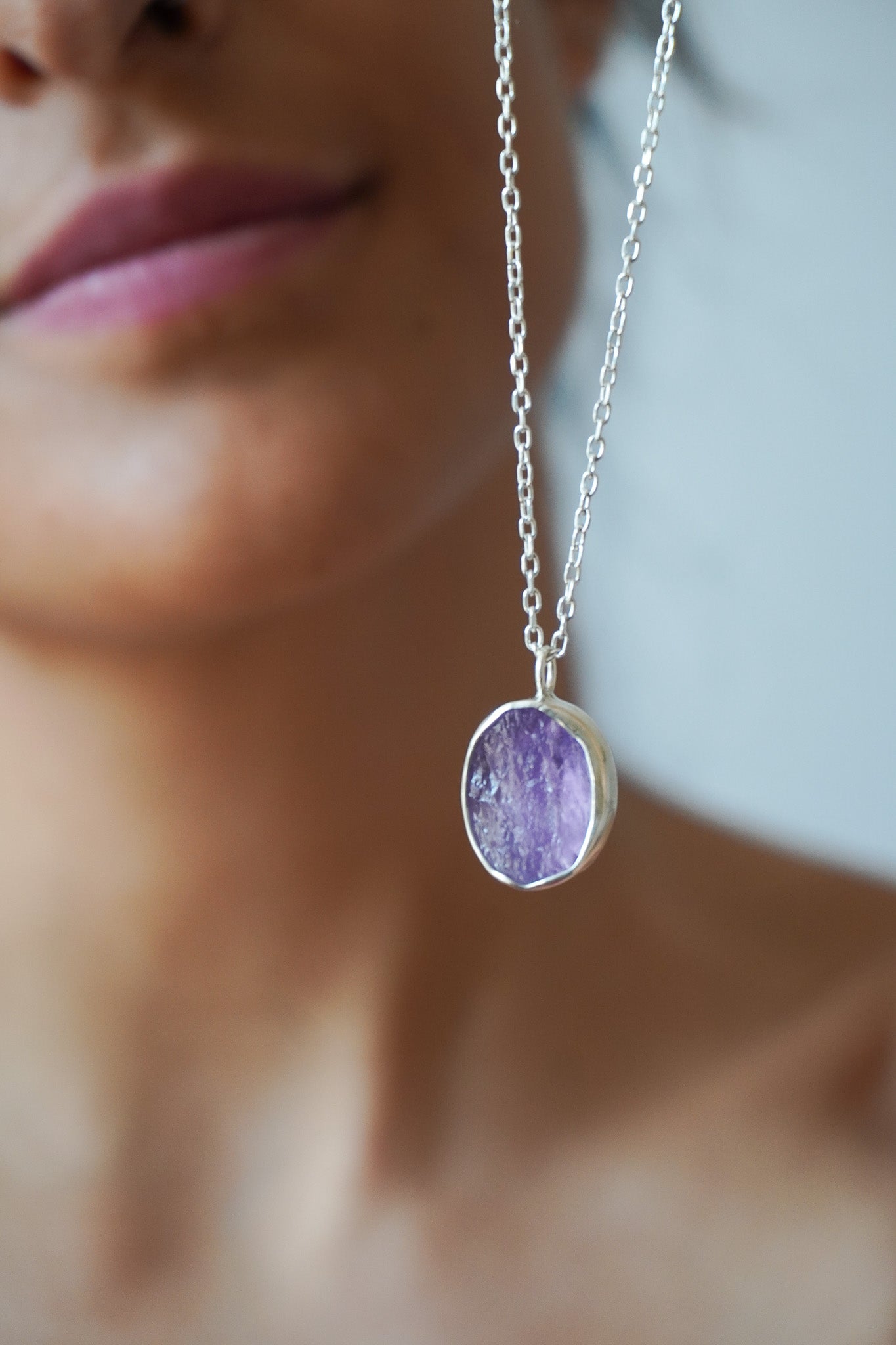Amuleto amatista en bruto