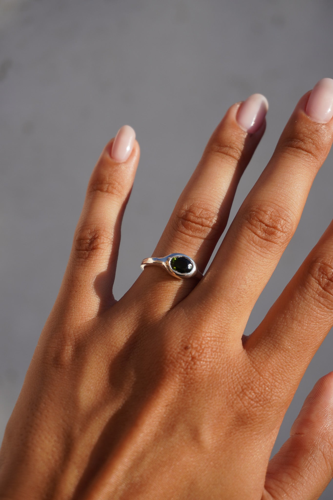 Anillo oval turmalina verde - Talla 13