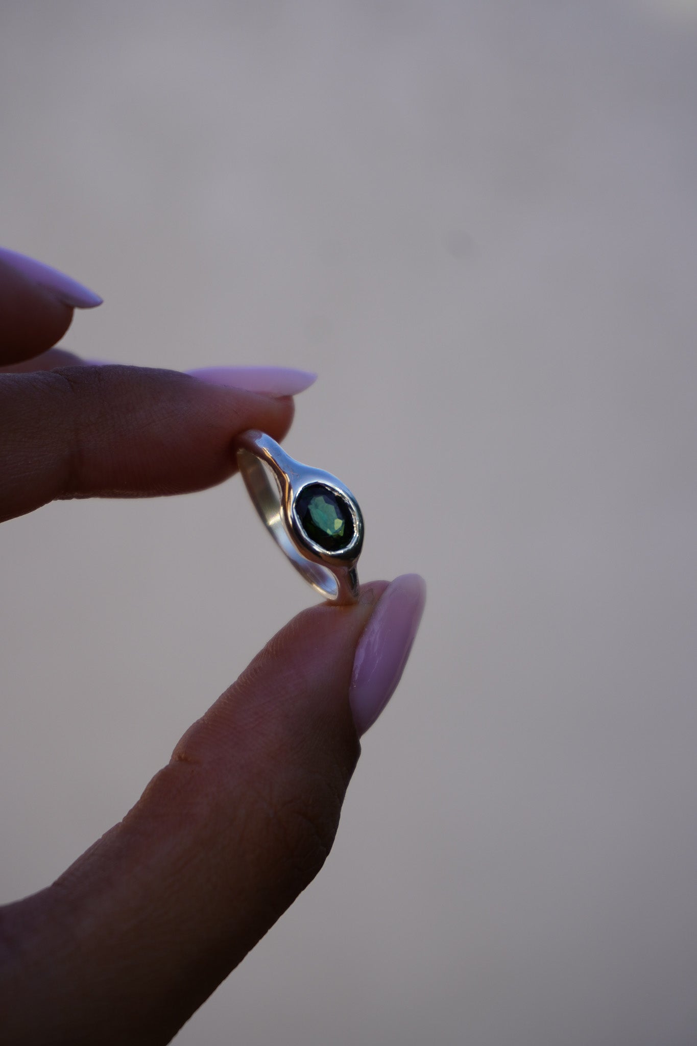 Anillo oval turmalina verde - Talla 13