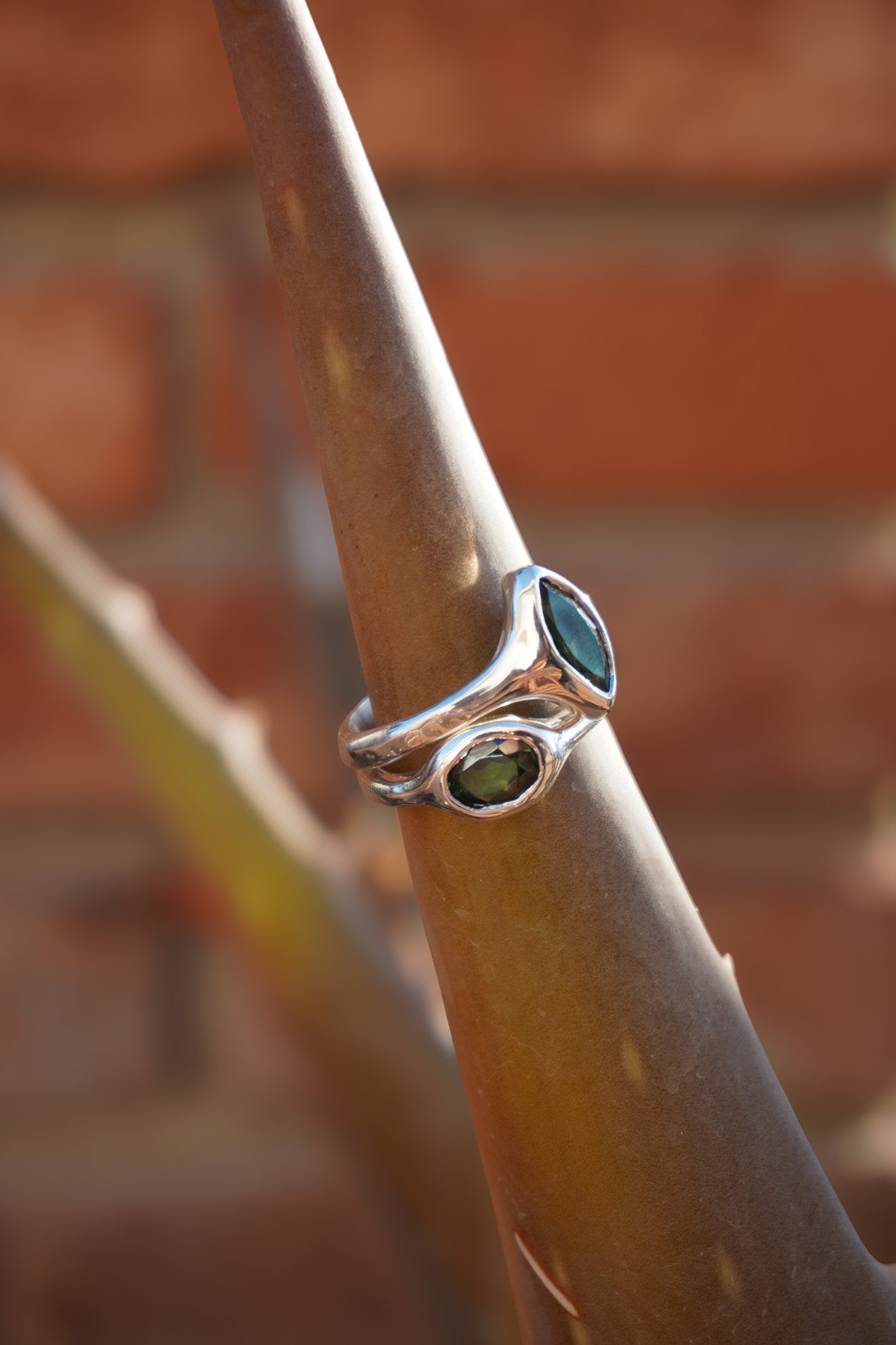 Anillo oval turmalina verde - Talla 13