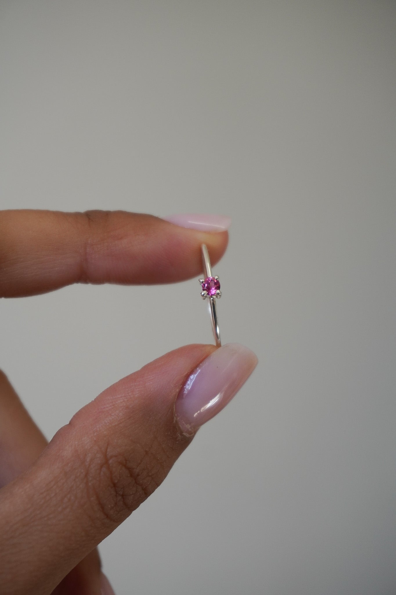 Anillo minimal turmalina rosa
