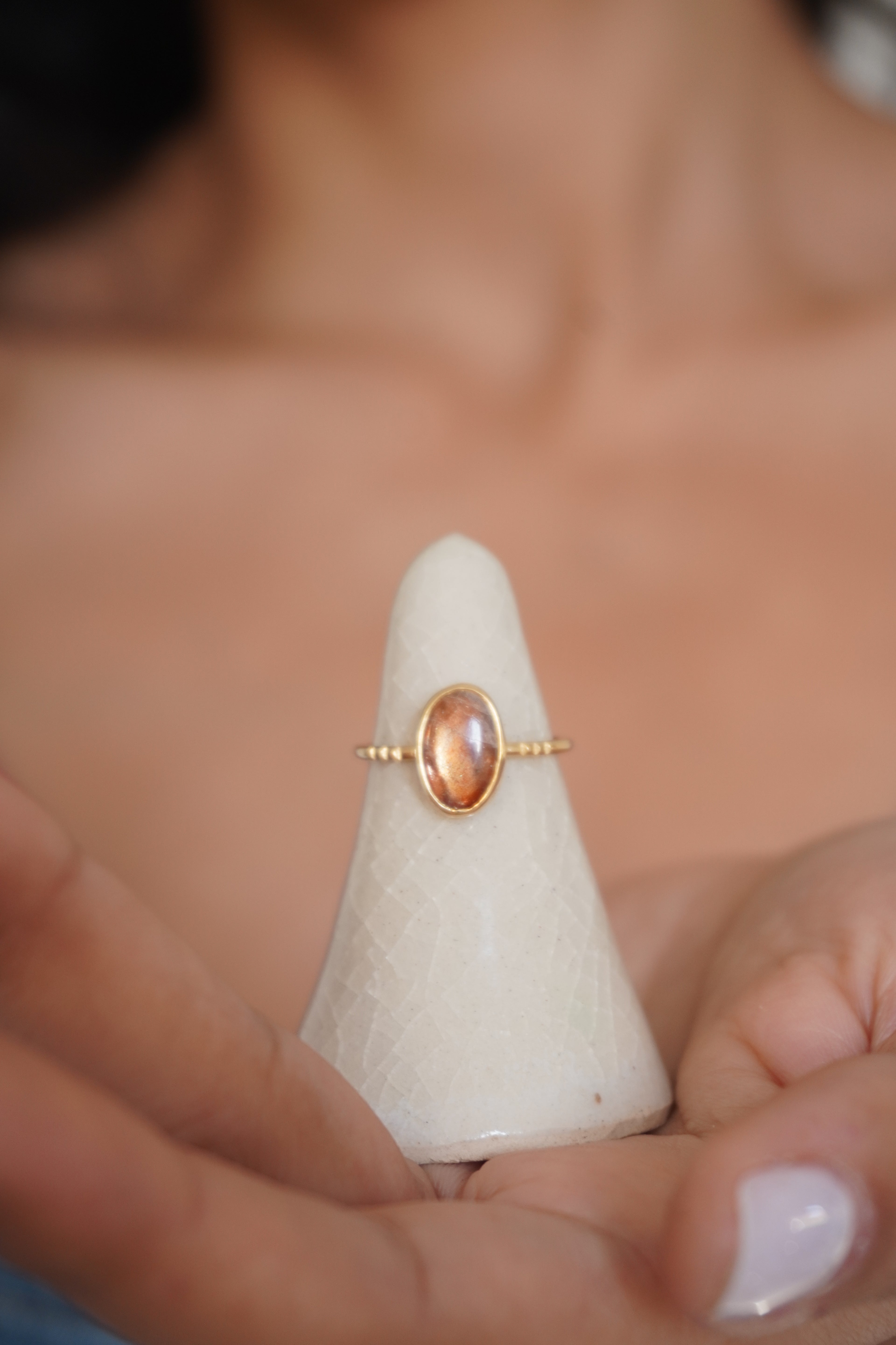 Anillo sunstone TALLA 16 (baño de oro 24k)
