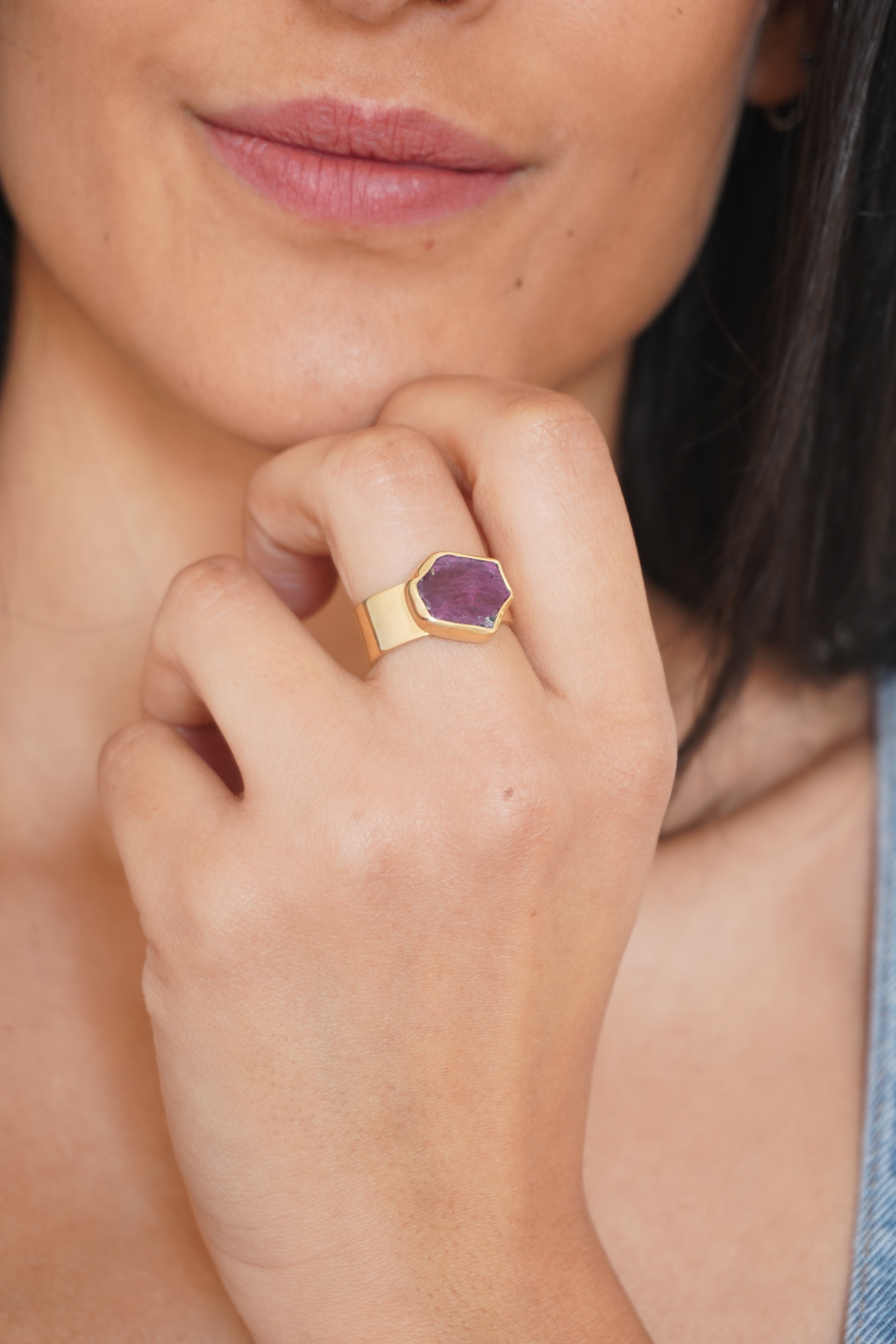 Anillo rubí bañado en oro (talla 18)