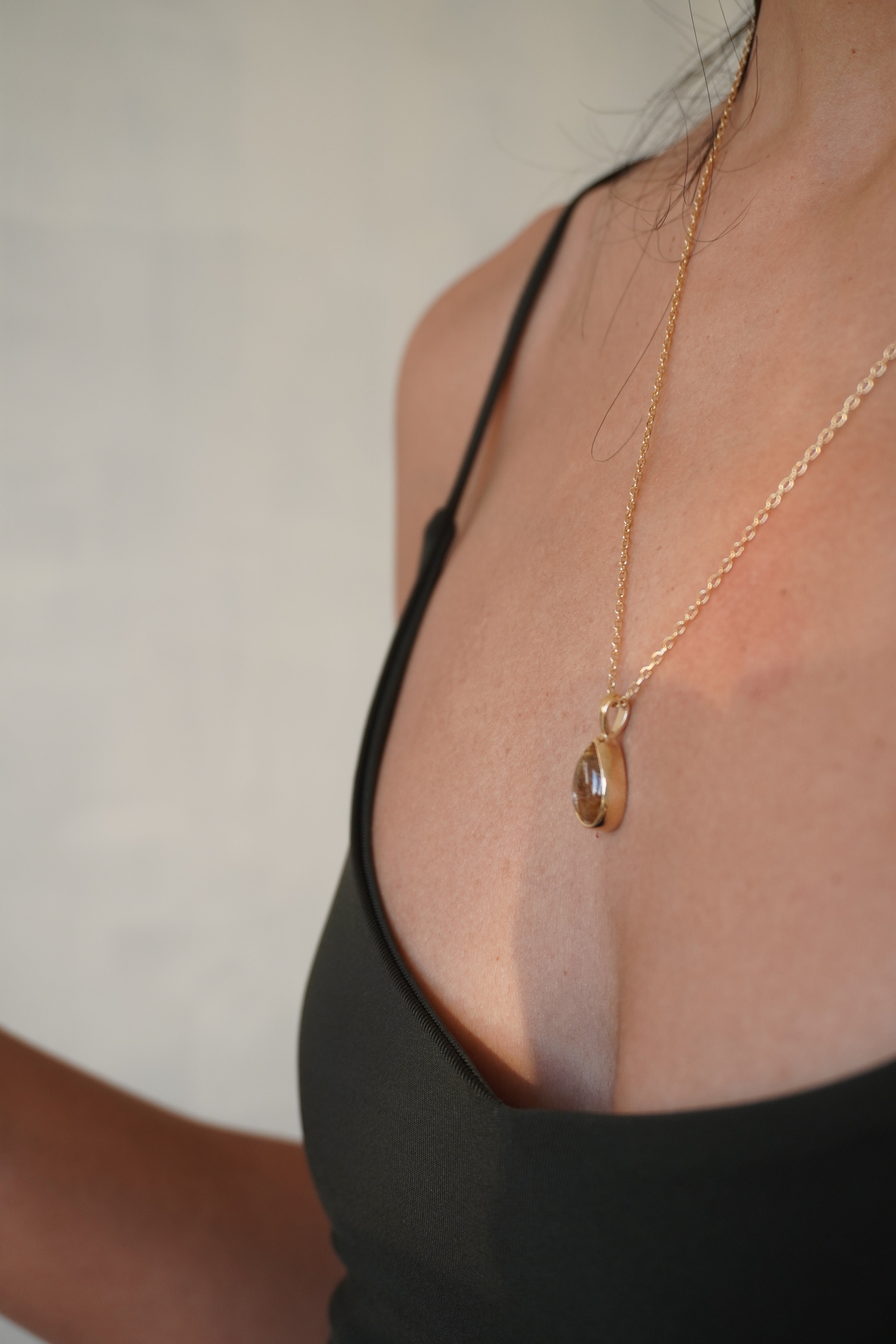 Collar cuarzo rutilado (baño oro 24k)