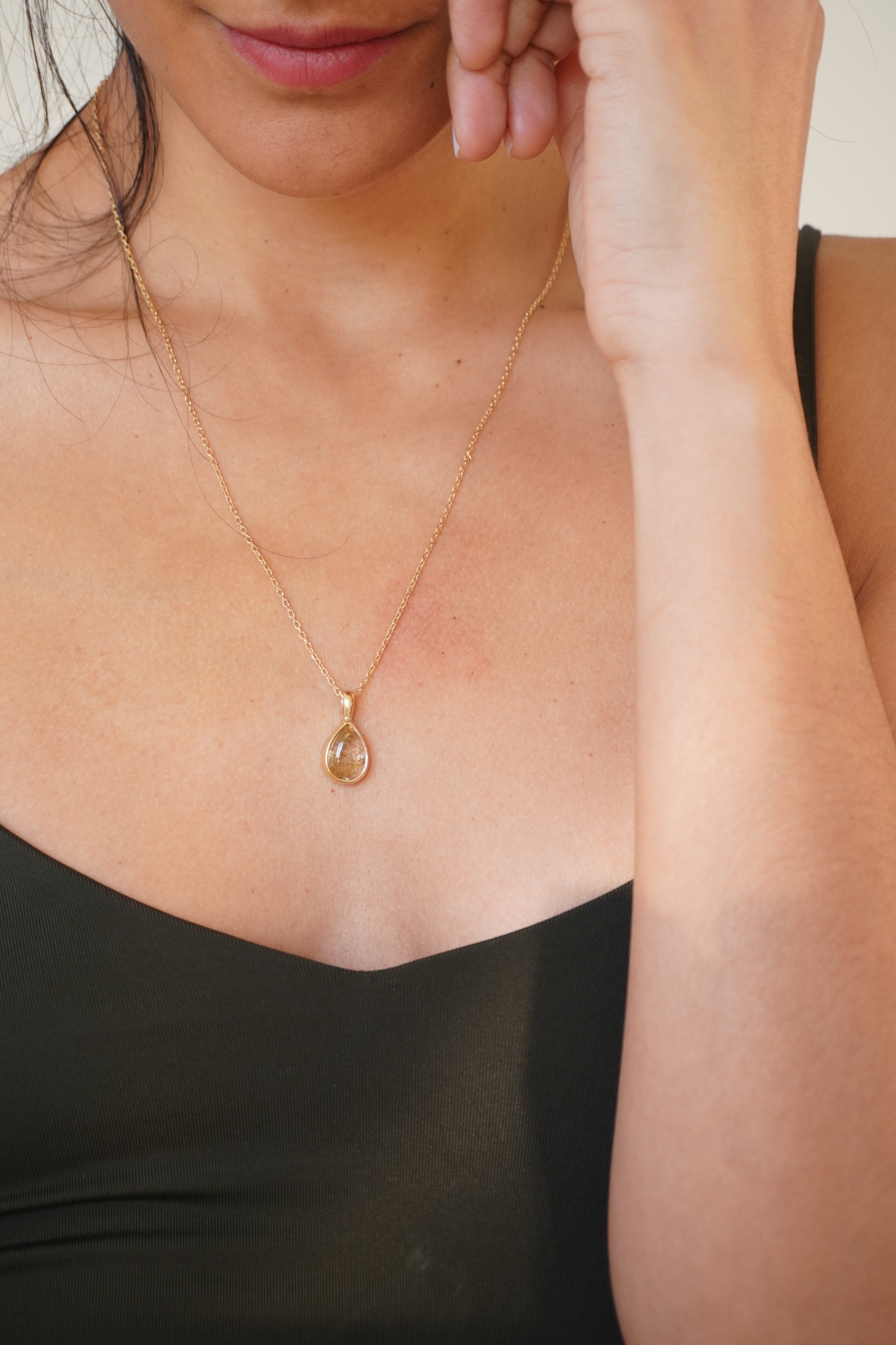 Collar cuarzo rutilado (baño oro 24k)