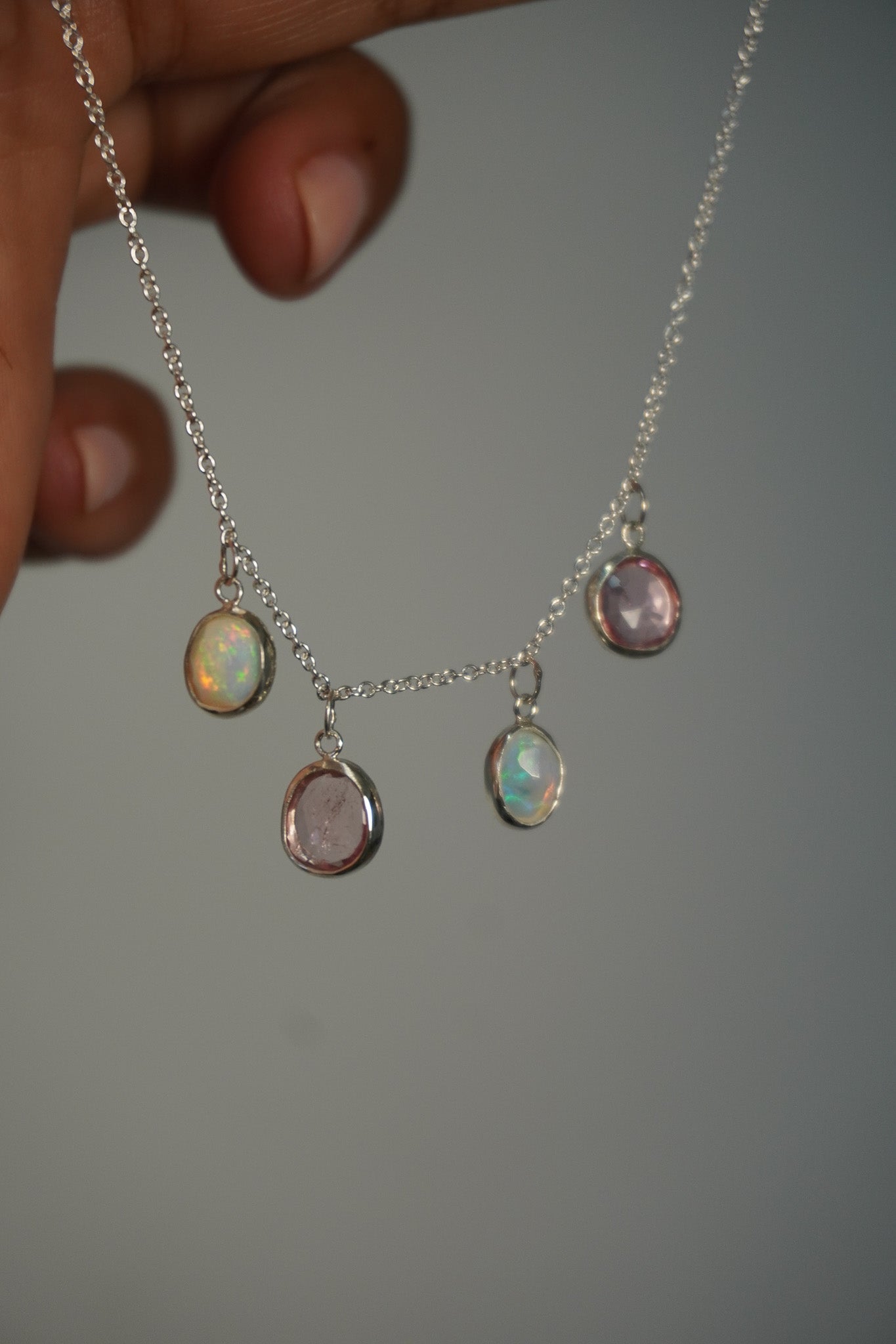 Collar ópalos etíopes y turmalinas rosa