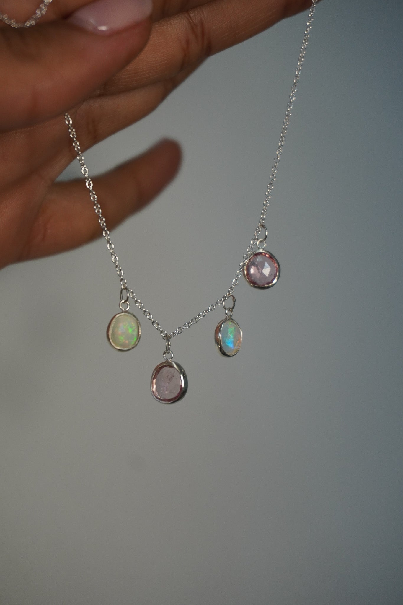 Collar ópalos etíopes y turmalinas rosa