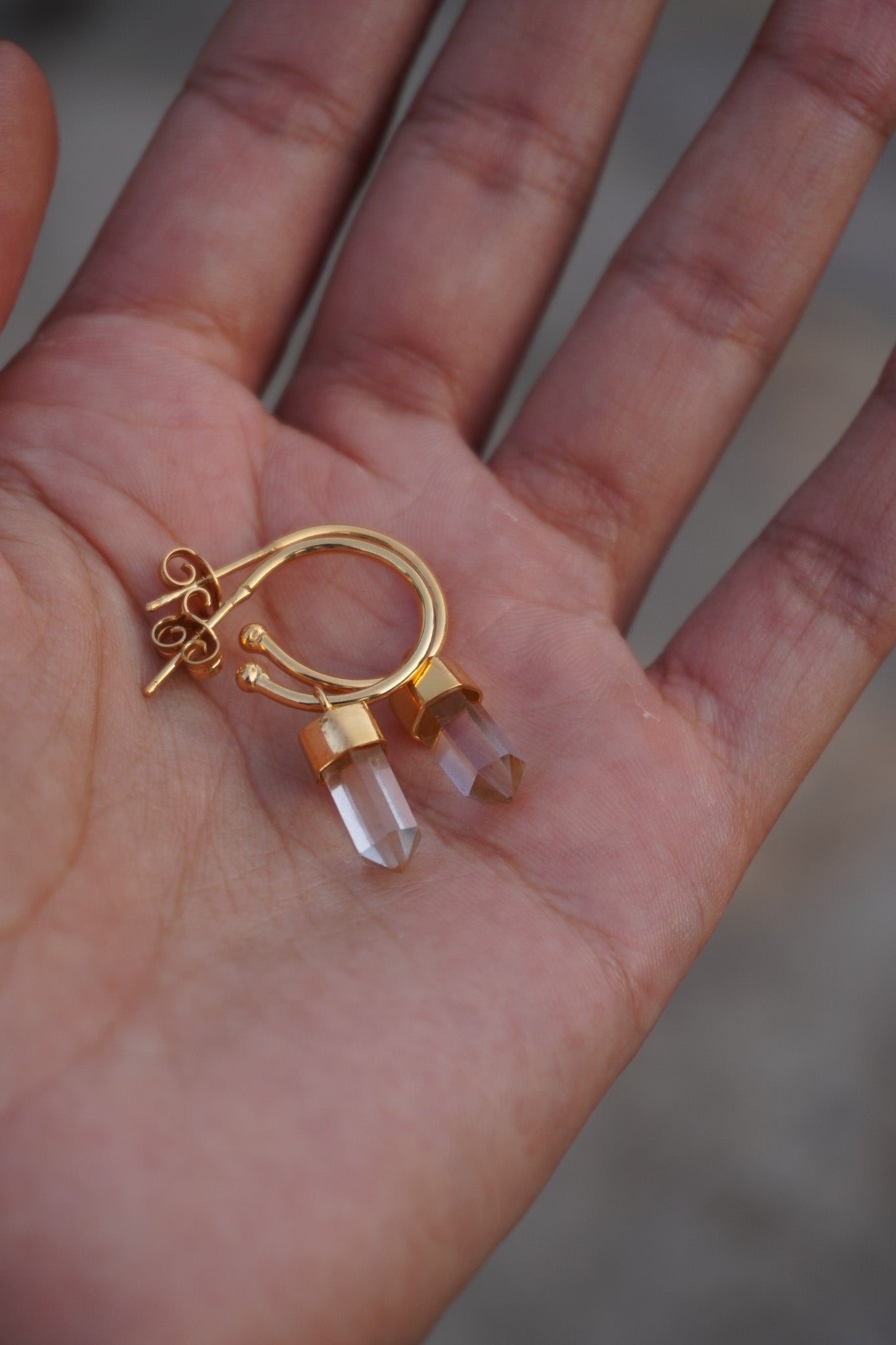 ✨Aros mini puntas cuarzo cristal