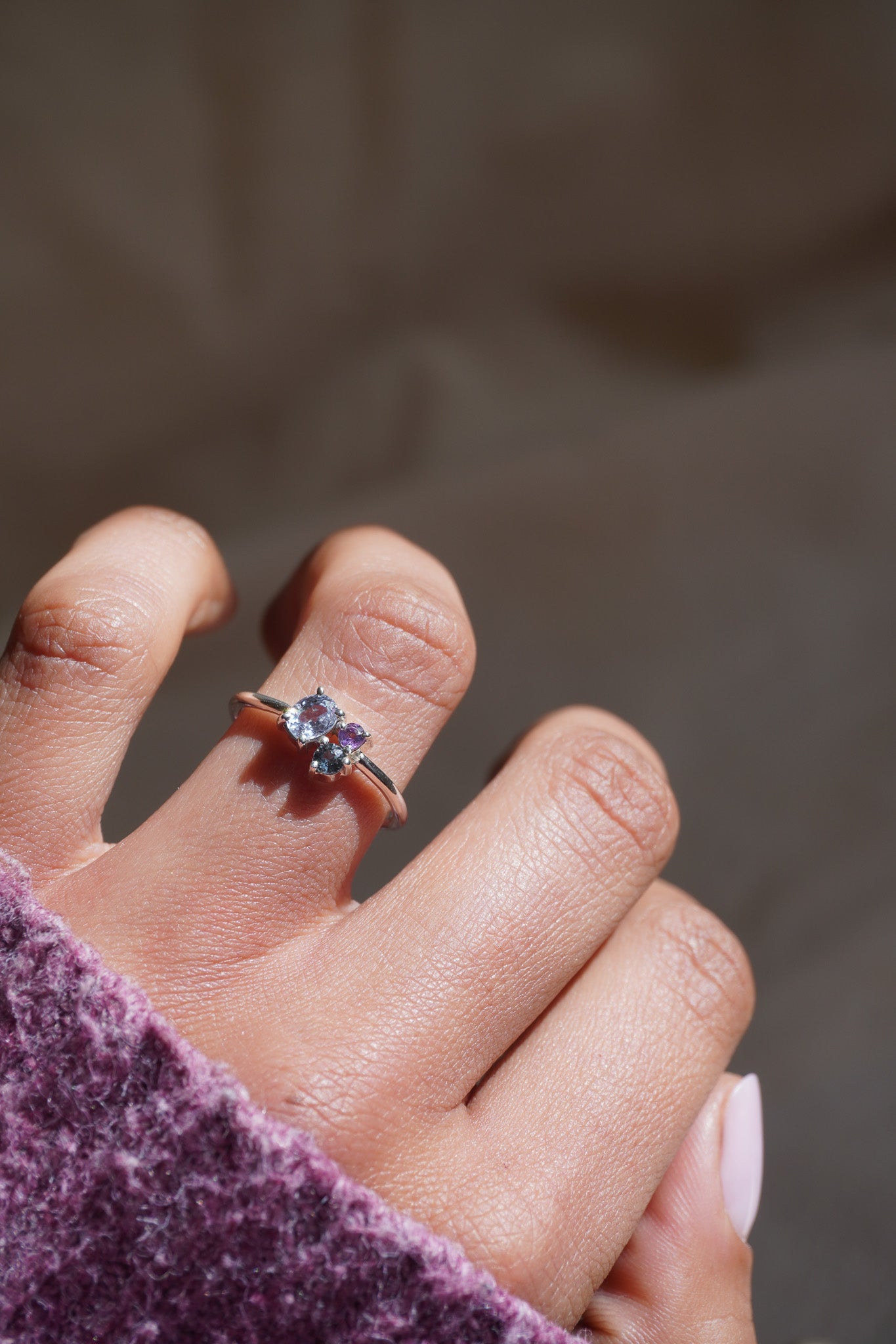 Anillo Moksha (amatista· zafiro blanco · zafiro azul)