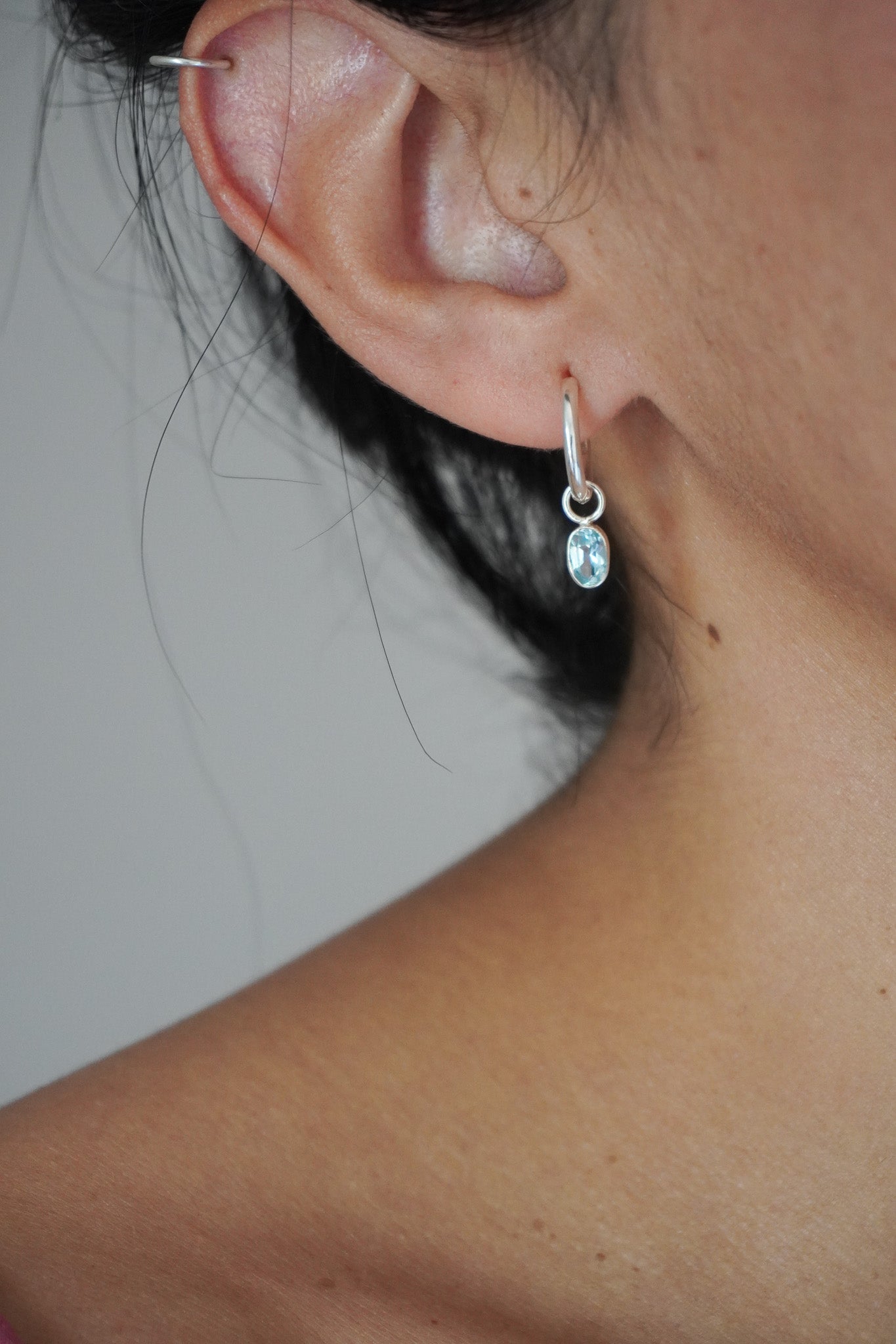Aros topacio azul