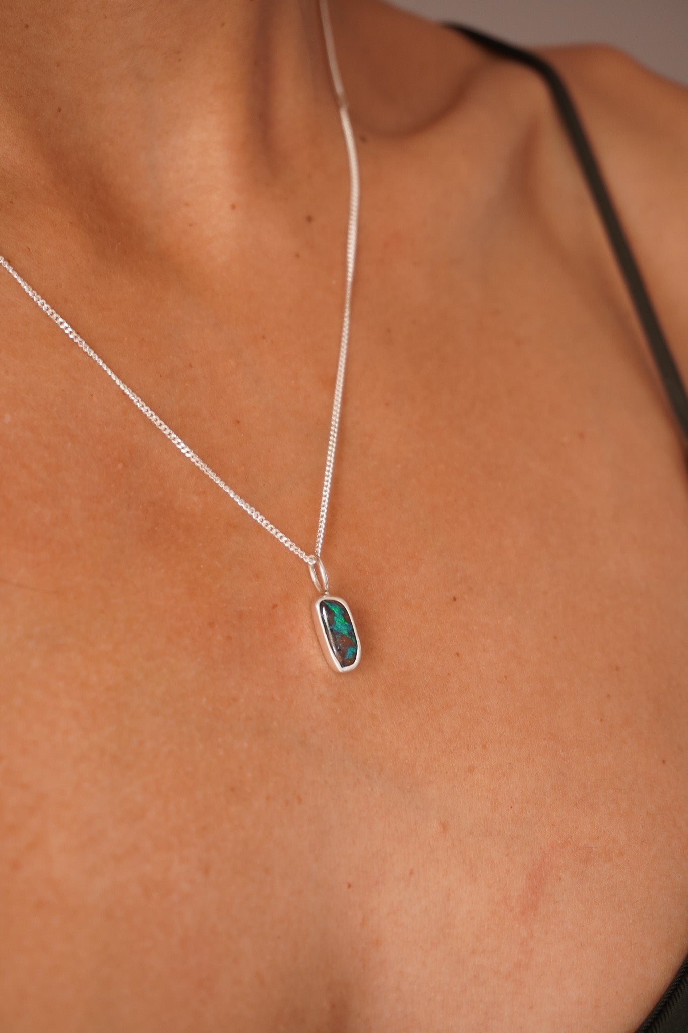 Collar Ópalo Boulder 2