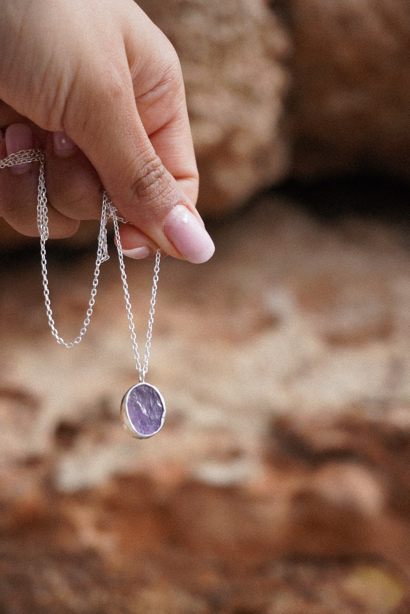 Amuleto amatista en bruto