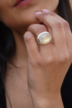 Cargar imagen en el visor de la galería, Anillo piedra luna

