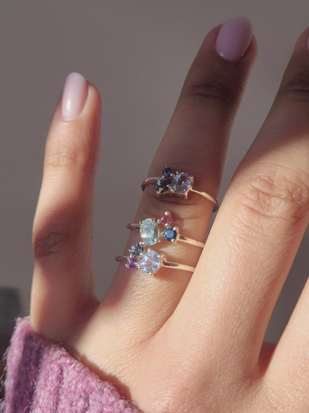 Anillo Moksha (Turmalina rosa · zafiro azul · aguamarina)