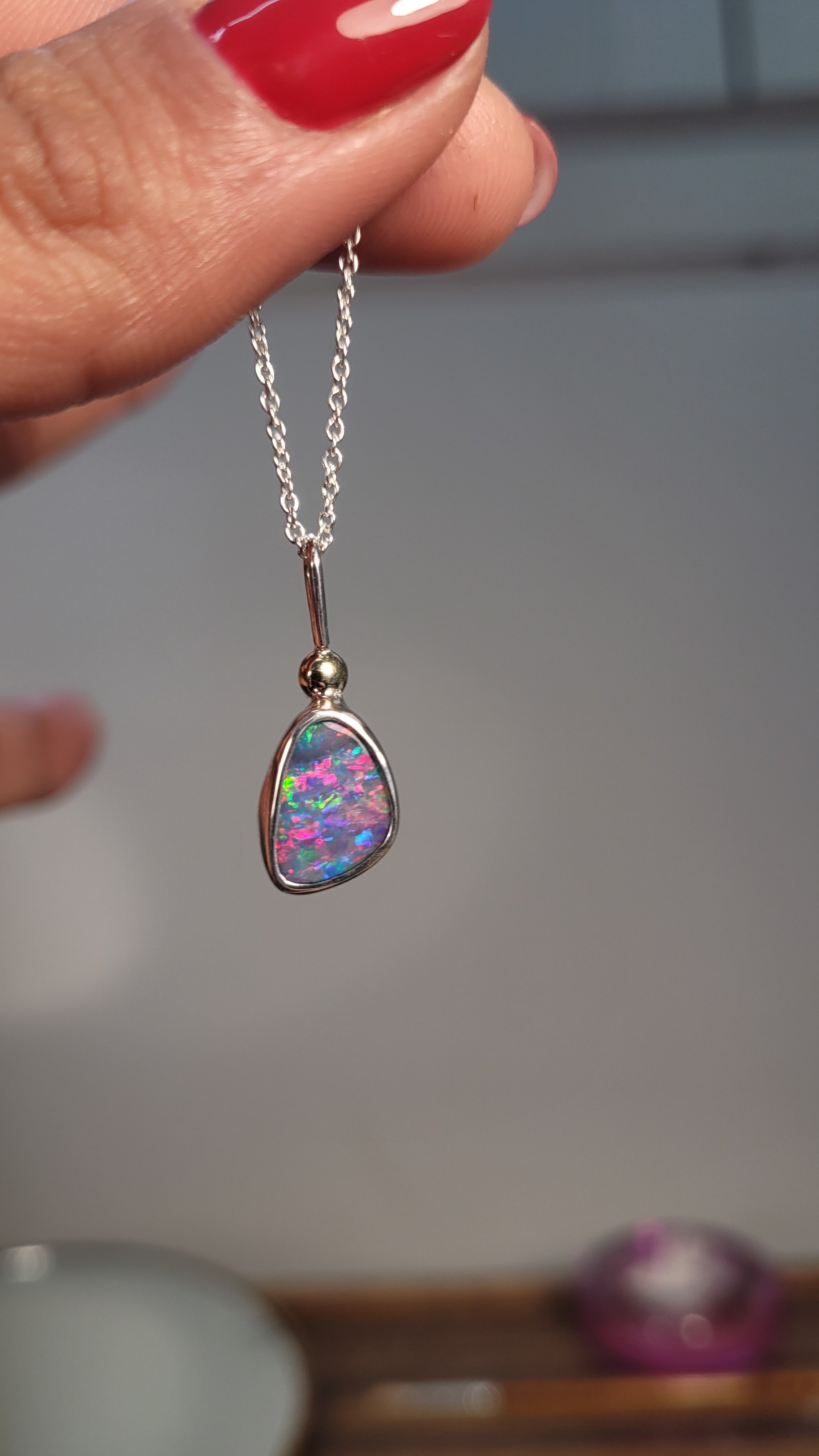 Colgante doblete ópalo australiano y oro 14k