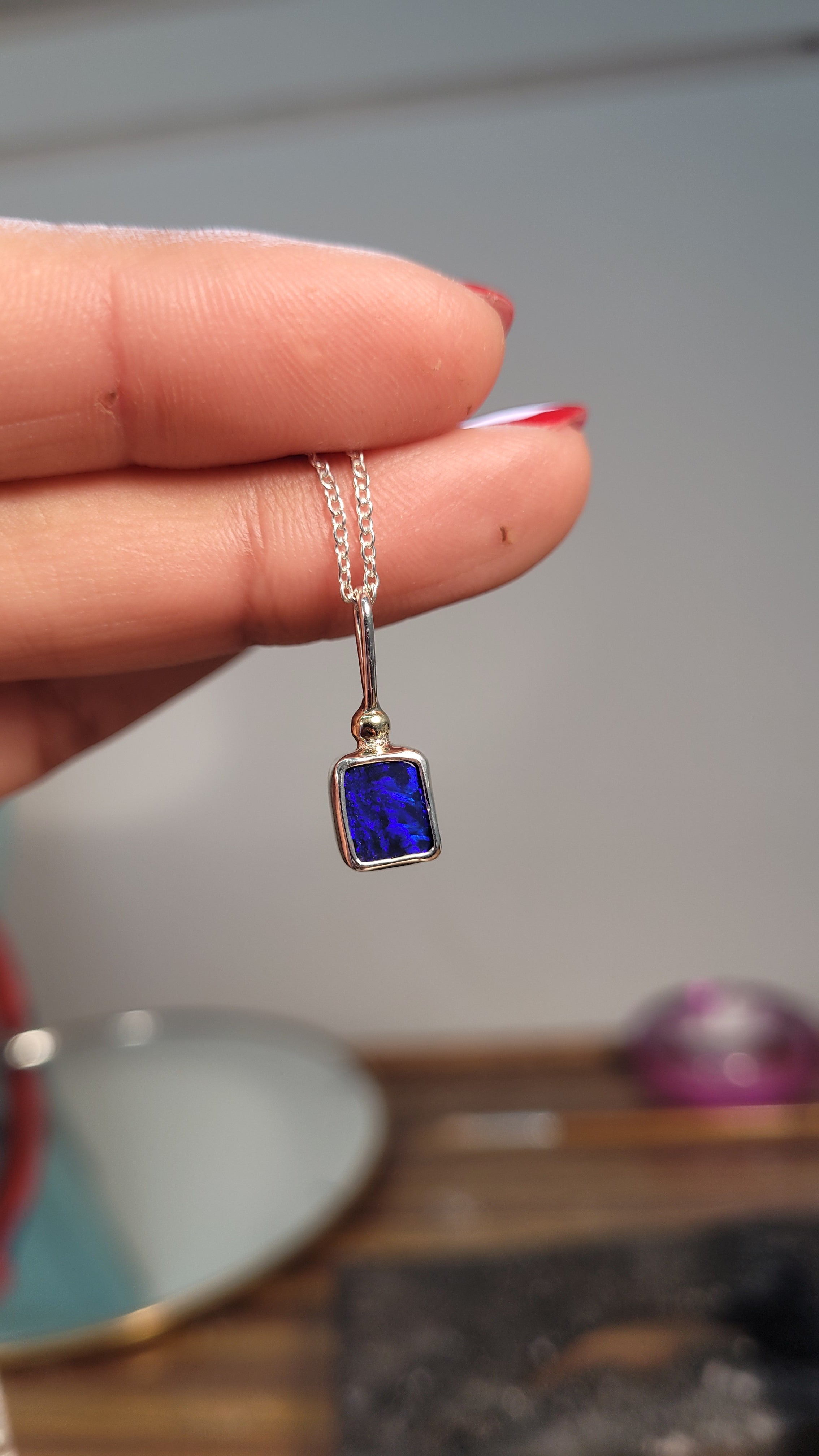 Colgante doblete ópalo australiano y oro 14k