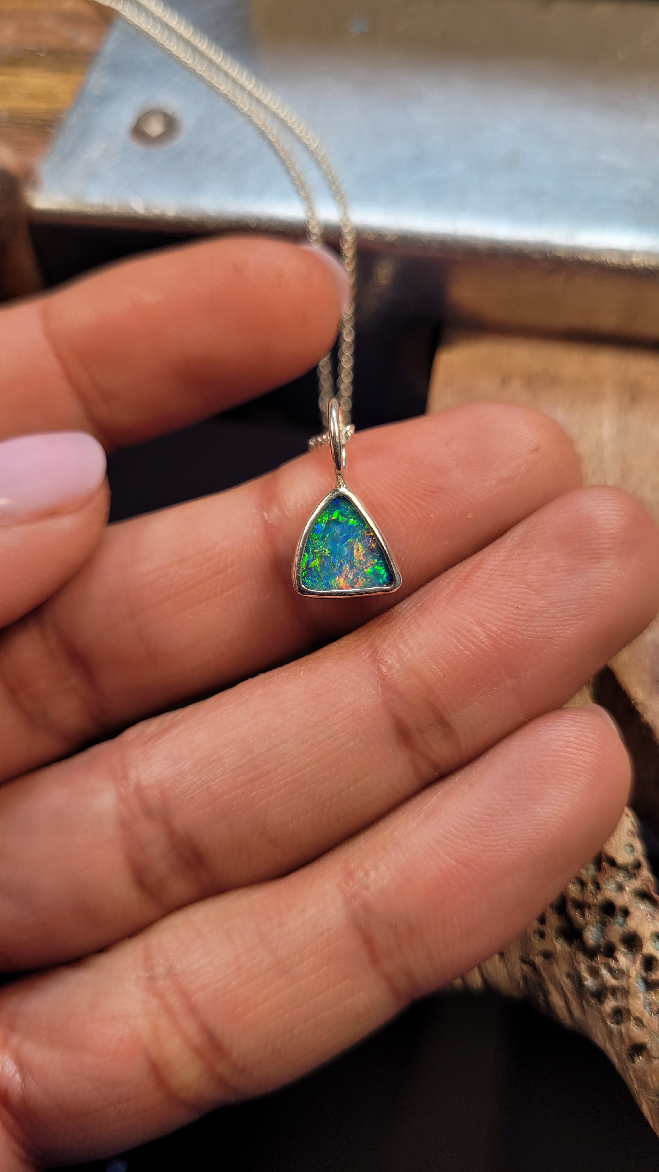 Collar doblete ópalo australiano