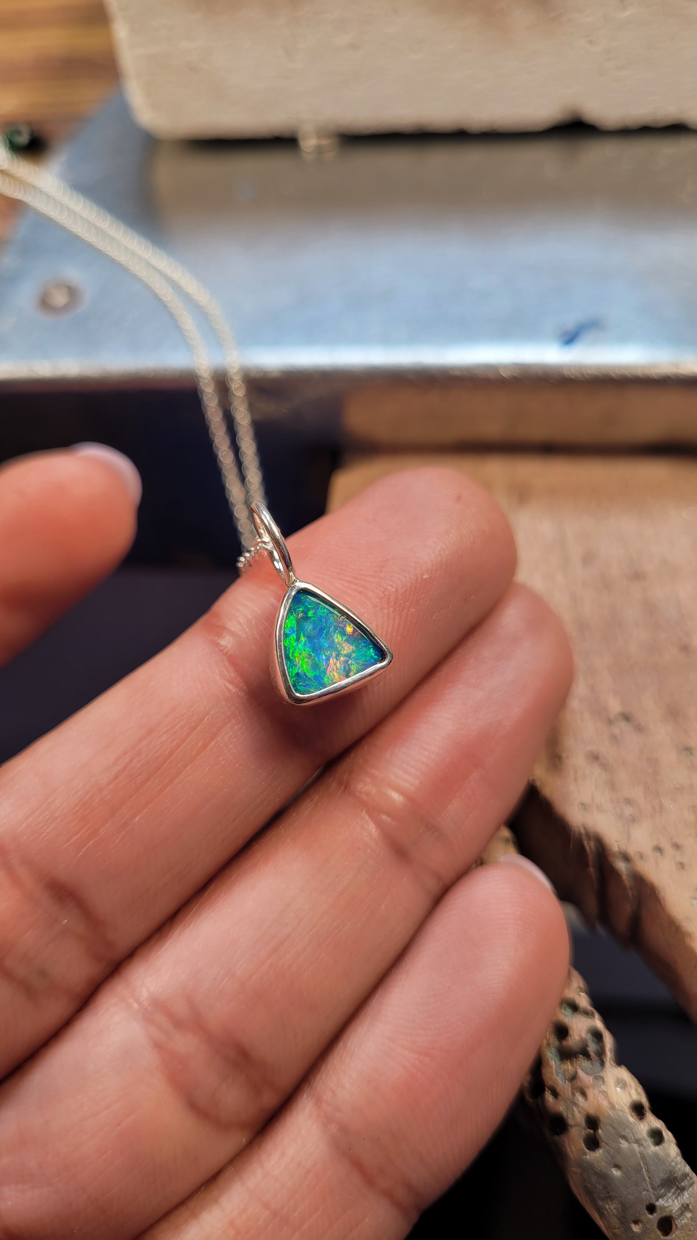 Collar doblete ópalo australiano