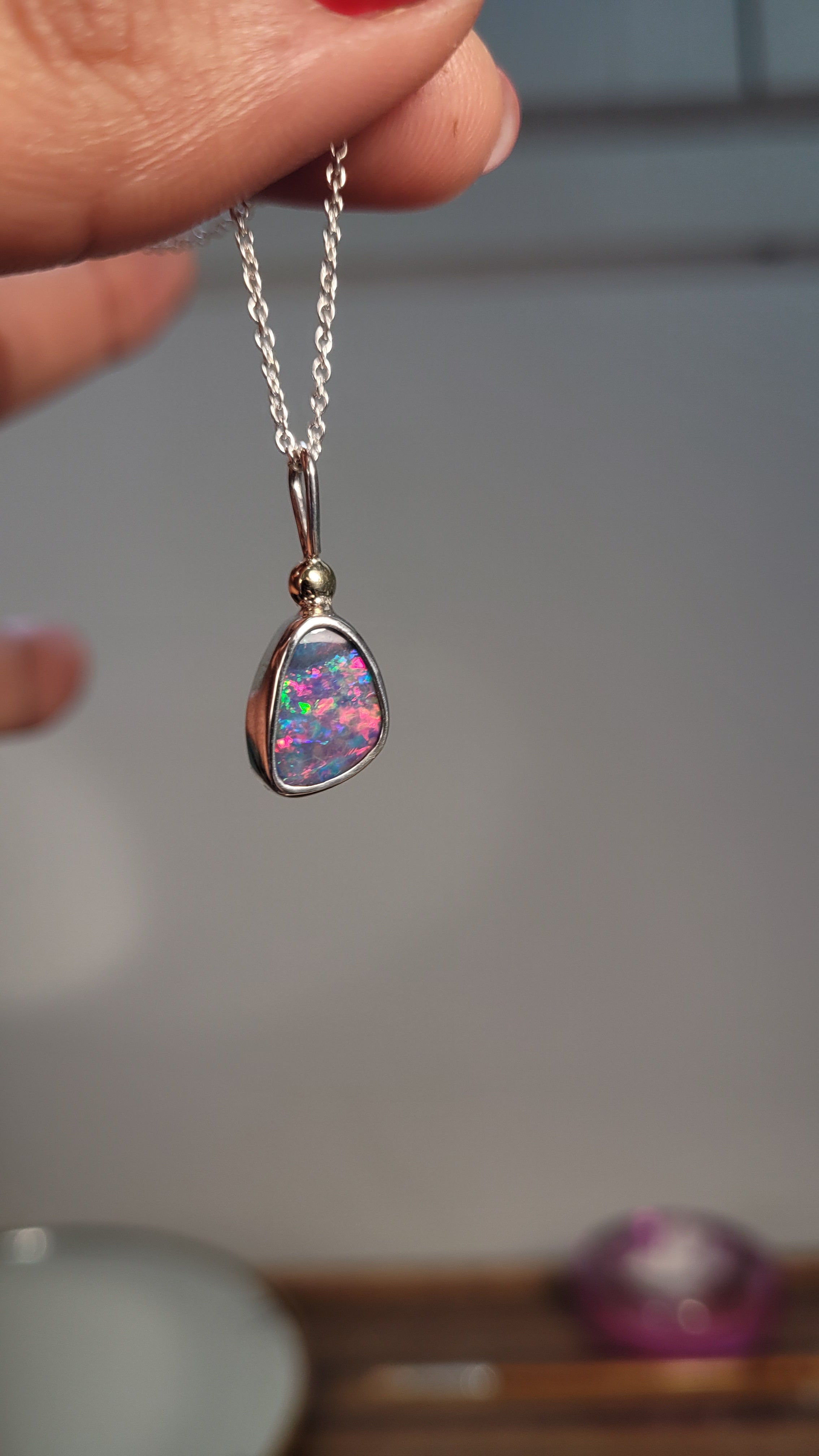 Colgante doblete ópalo australiano y oro 14k